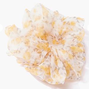🌼Floral Print Scrunchie🌼